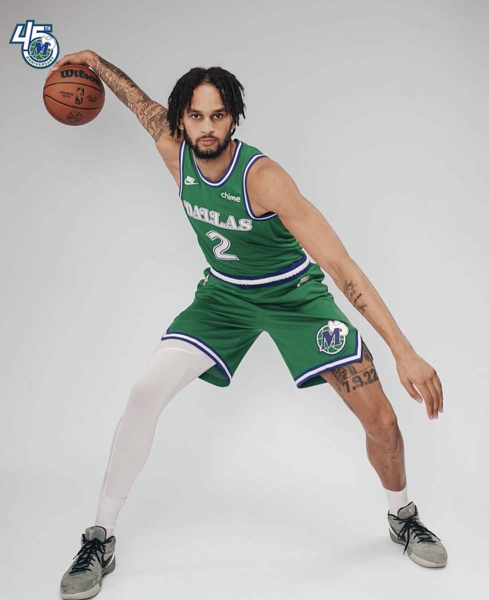 Dereck Lively II no viajó a México para el partido de mañana.

Se quedó recuperándose en Dallas de su contusión en la rodilla.

Preocupa.