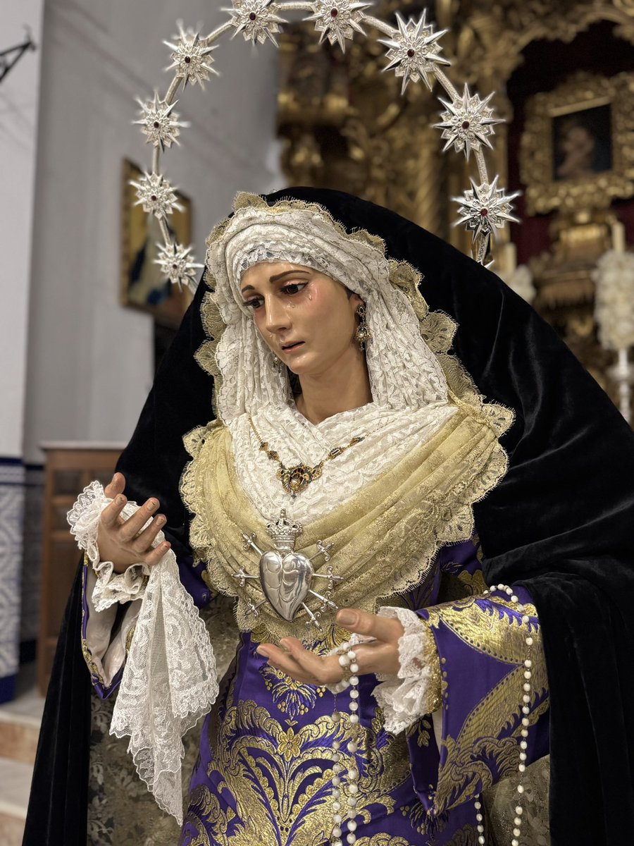 ACTUALIDAD| 𝐍𝐔𝐄𝐒𝐓𝐑𝐀 𝐒𝐄𝐍̃𝐎𝐑𝐀 𝐃𝐄𝐋 𝐌𝐀𝐘𝐎𝐑 𝐃𝐎𝐋𝐎𝐑 ya se encuentra ataviada para el mes de Noviembre, por la solemnidad de los Fieles Difuntos. 

Vestidor: ARTES Agustín Ruiz 

#LosGitanos