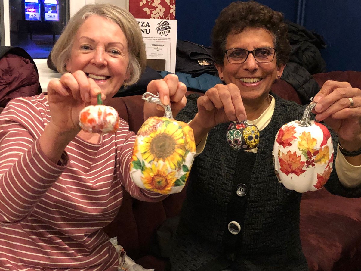 Whether you’re a Halloween lover or prefer to hide from the spooks, you can’t deny the charm of this gorgeous craft. Beautifully colourful, creative, and full of imagination — the perfect decoupage piece to celebrate this time of year. Well done <a href="/SocialLitesWI/">Social Lites WI 🕷</a>