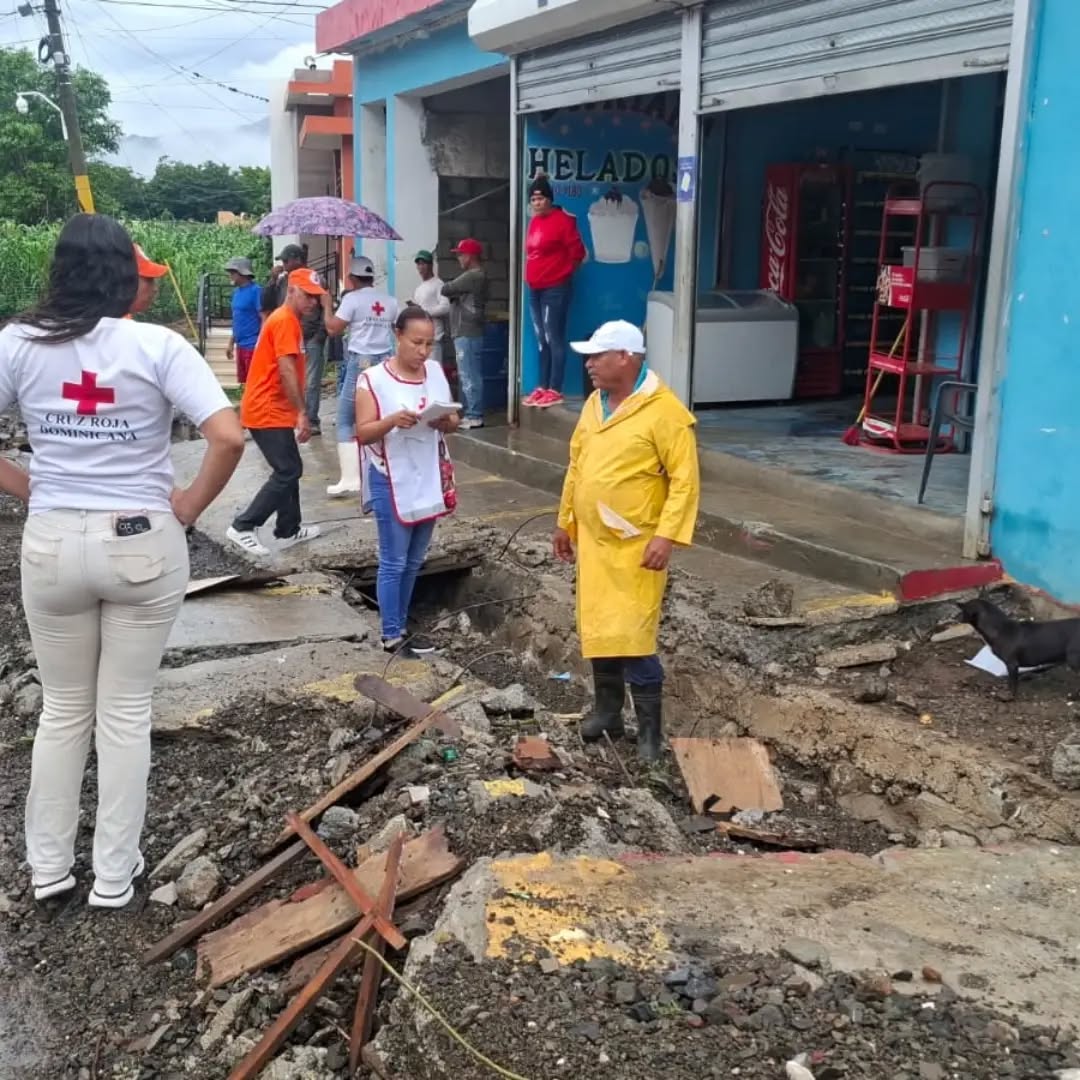 jagan_chapagain's tweet image. The response on the ground is at its full speed following the devastating hurricane Melissa.

In the Dominican Republic, teams from @crdominicana and Civil Defence are carrying out damage and needs assessments in the communities which were affected by flooding caused by Hurricane…