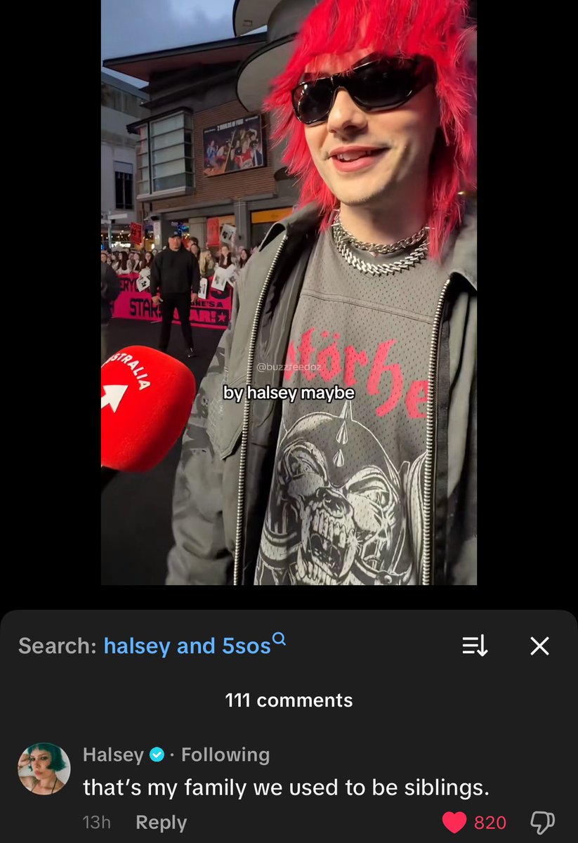 needyrlov's tweet photo. h calling 5sos her family im killing myself https://t.co/lOFBqU7vxt