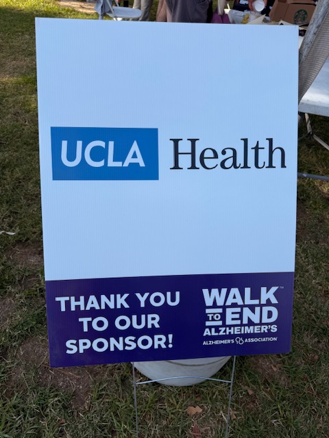 UCLANeurology's tweet image. The @UCLAEastonAD joined @socalalzofficial San Fernando Valley #WalkToEndAlz at Pierce College, where @UCLAHealth was the presenting sponsor. Thank you to everyone who showed up to support this important cause!