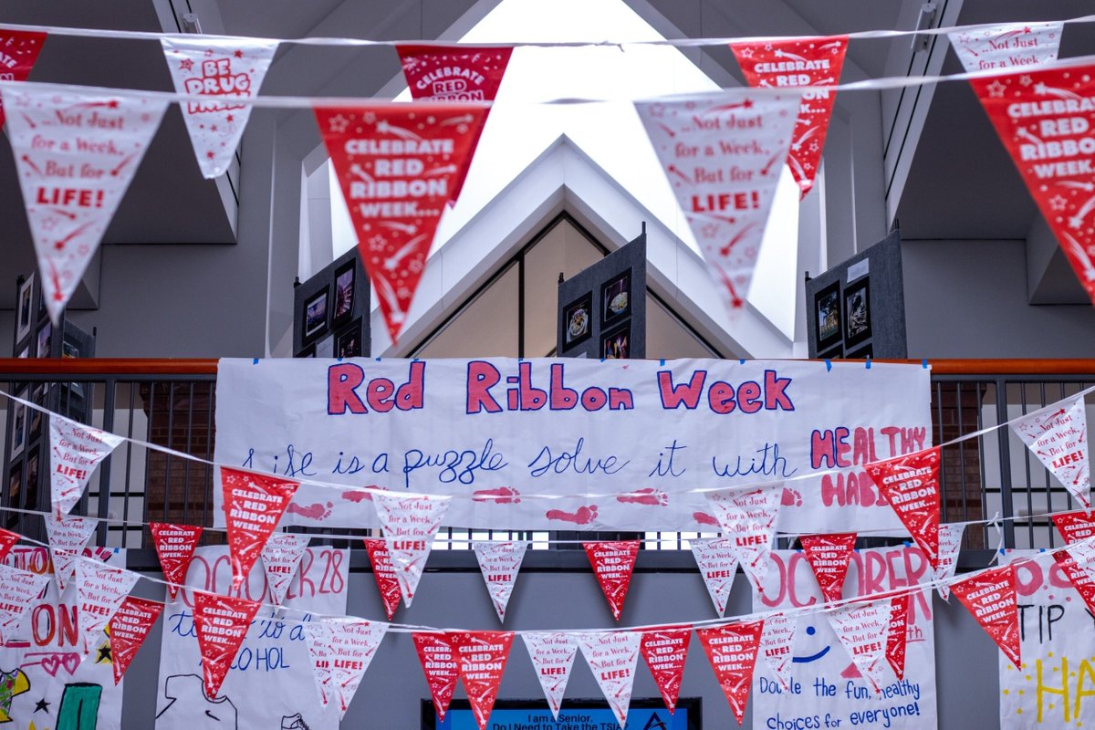 Allen_ISD's tweet photo. It was a week of fun and purpose as Allen ISD marked #RedRibbonWeek. Spirit wear and strong messages filled our campuses as Eagles stood up for healthy living. Thanks to everyone who helped spread the word. #AllenISD https://t.co/nvNMRJ4wee