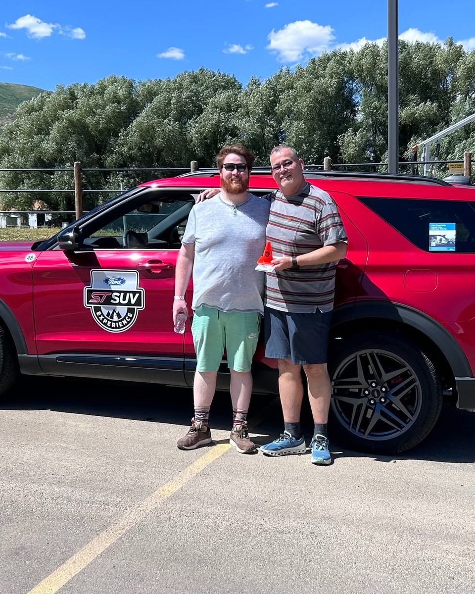 WHteamofficial's tweet photo. Congrats to the drivers with the best @CastrolUSA Edge Auto-X times from week 17 at the Ford Performance #STSUVExperience in Park City, UT.
🏁Malcolm Stanley 28.662
David Redma 28.774
Chris Hein 29.859
#castroledge
#explorerst
#fordperformanceracingschool
#parkcity https://t.co/pRzOfUa4N5