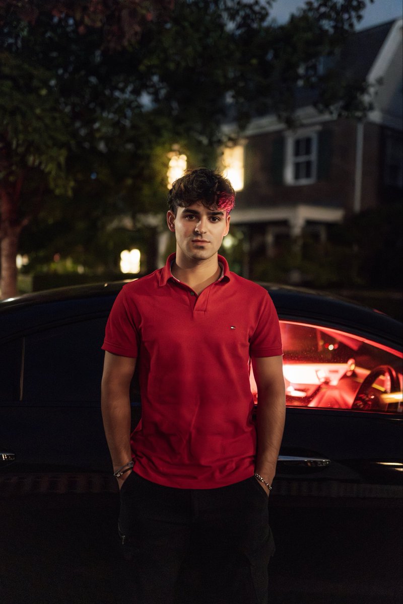 Happy Halloweeeeeen!! my first ever ballad ‘The Mercedes’ is OUT NOW! i hope you LOVE it as much as i loved creating it 🏎️❤️ listen now lnk.to/TheMercedes