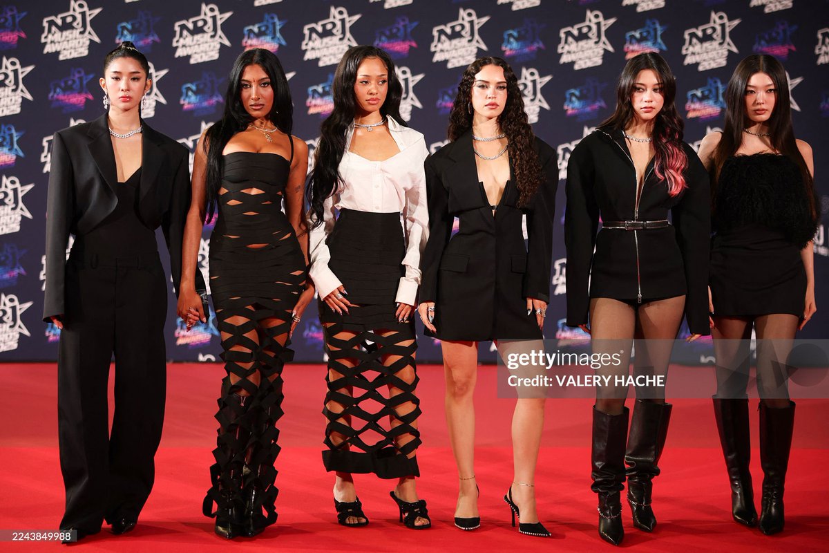 manonstiara's tweet image. CHECK THE GETTYYYY