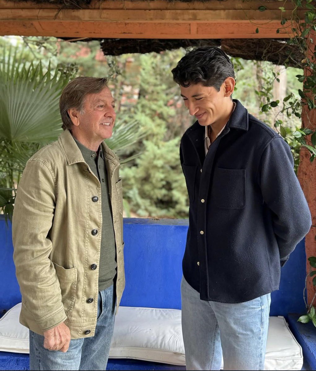 Ya no hay pretextos Osornio, con ese maestro cerca debe elevar sí ó sí su nivel de Tauromaquia, no como lo que nos dejó ver el pasado 8 de febrero en la Plaza México durante el mano a mano con Bruno Aloi 🤔 Emiliano salió tan displicente y sin nada qué decir 🤷🏻‍♀️ que decepcionó 🤦🏻‍♀️