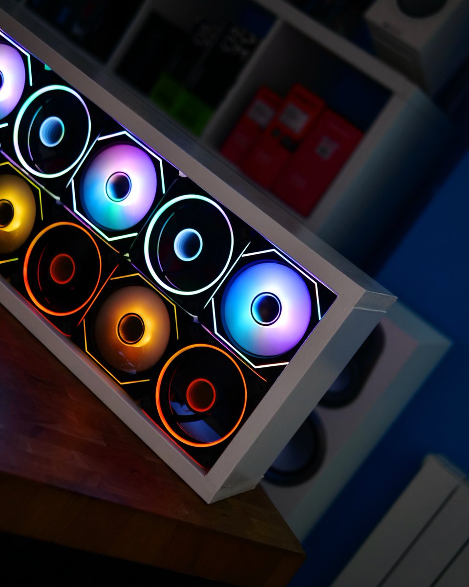 battlerigs's tweet image. This week we were also tasked to create an awesome “onlyfans” light box! 

We took 12 @antec ARGB fans from their ORBIT &amp;amp; VISION range and built are very own custom light box for the studio!!

Who wants one⁉️

Stay tuned for the video later tonight!

#antec #fans #lightbox…