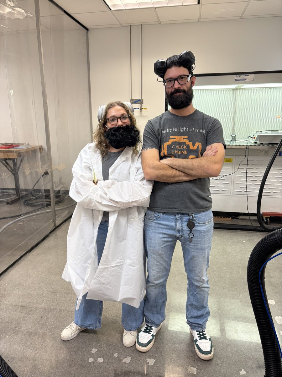 The Cool Clean and ETD team is embracing a little Halloween fun today 🎃 A touch of spooky spirit and seasonal cheer goes a long way: Wishing everyone a safe and festive Halloweeen 👻