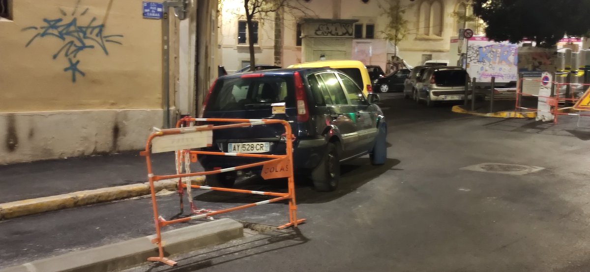 parodienne's tweet photo. Bonjour @AMPMetropole les marseillais vous aident et vous montrent ce qui ne va pas sur ce chantier rue du Camas dans le 5e...les intersections. Pourrrez vous en prendre compte ??
@DidierJau @VelosenVille @marseilleavelo https://t.co/eRS1e2e5Z8