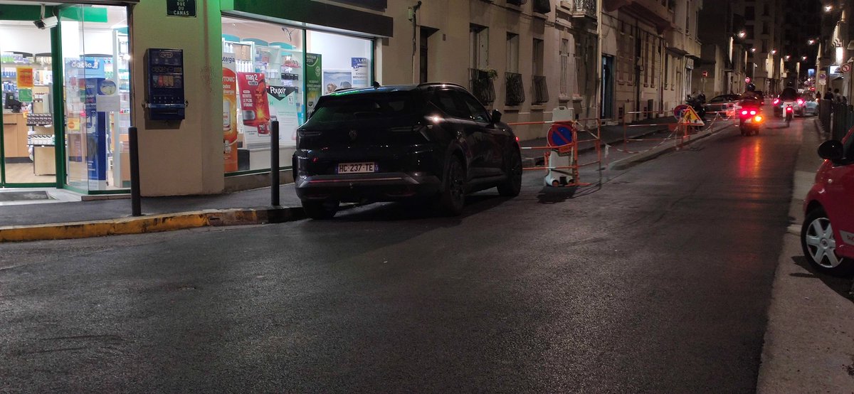 parodienne's tweet photo. Bonjour @AMPMetropole les marseillais vous aident et vous montrent ce qui ne va pas sur ce chantier rue du Camas dans le 5e...les intersections. Pourrrez vous en prendre compte ??
@DidierJau @VelosenVille @marseilleavelo https://t.co/eRS1e2e5Z8