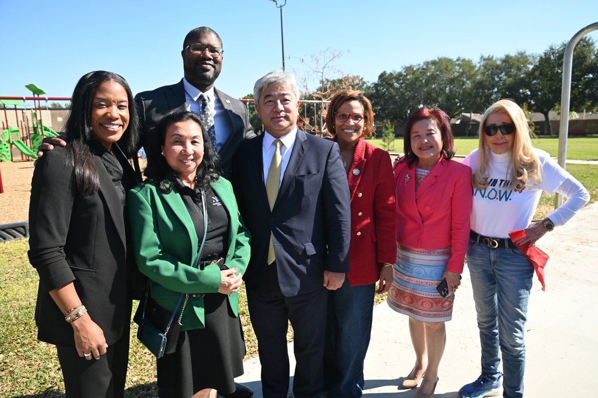 We’re excited to celebrate the official ribbon-cutting for the new Spark Park at <a href="/ChancellorComet/">Chancellor Elementary</a>! Thank you to everyone who made this incredible space possible for our students and community to enjoy. Together, we continue to build brighter, healthier futures in Alief ISD!