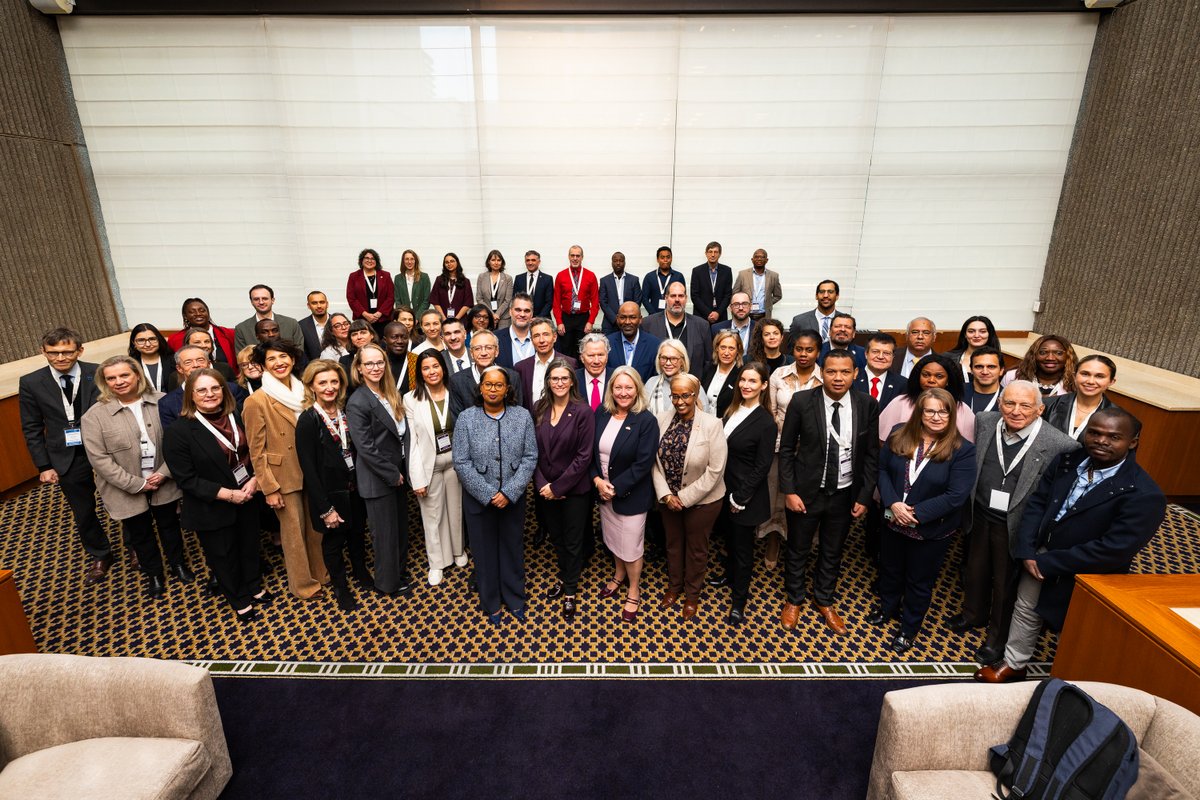 REPAM_OIF's tweet image. Actrices et acteurs francophones des milieux institutionnels, gouvernementaux et économiques des Amériques se sont réunis au 1er Forum économique de la Francophonie à Montréal, organisé par la REPAM.

💬 Échanges, panels et ateliers ont ponctué cette journée! 

#OIF #REPAM