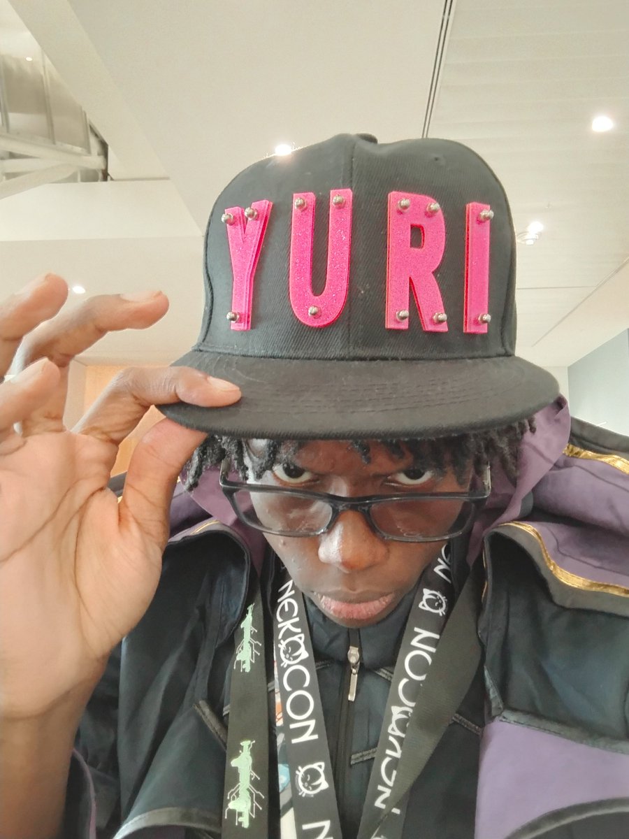 seventeenblades's tweet image. hat check