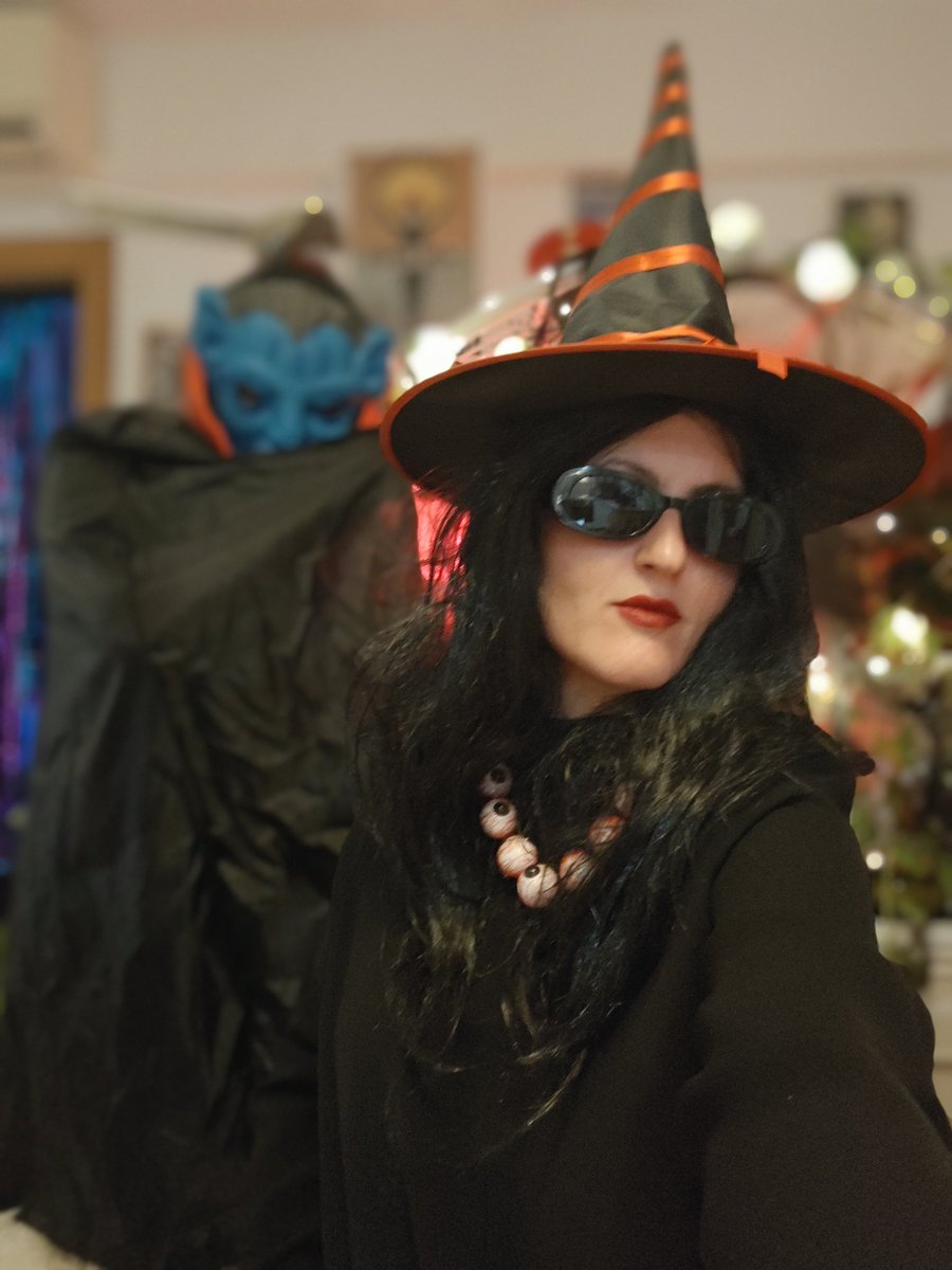 Los morenitos os deseamos feliz #Halloween