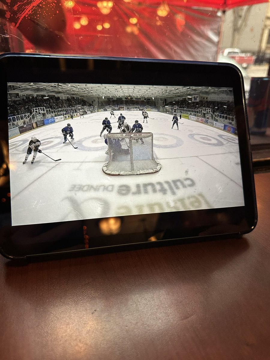 Watching <a href="/DundeeStars/">Dundee Stars🏒🥅</a> before we head to the short program for Ana and Luke in <a href="/SkateCanada/">Skate Canada / Patinage Canada</a> 2025 Grand Prix. 👍🏻