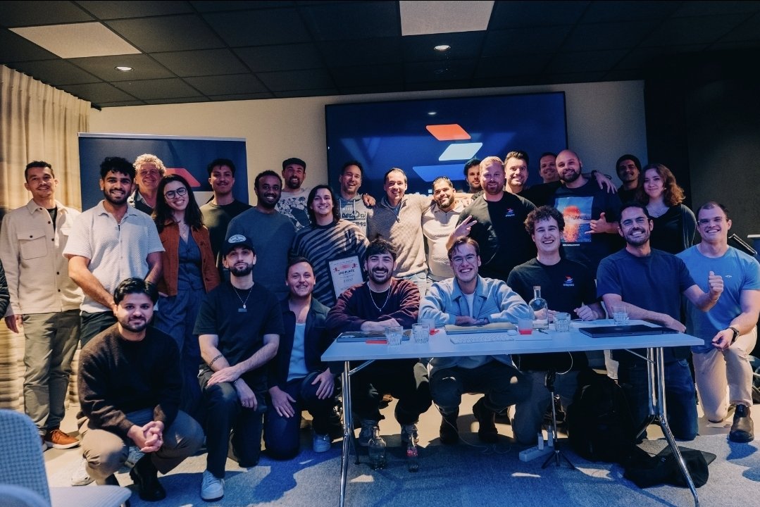 ShipyardNL's tweet image. Shipyard NL BuildStation and Demo Day was a huge success!
A big thank you to all our sponsors, mentors and builders 🧡