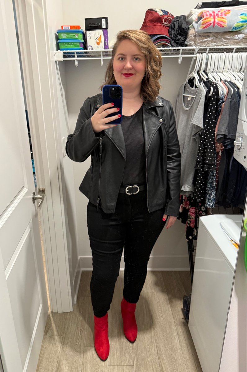 jblefty46's tweet image. Happy Halloween bitches