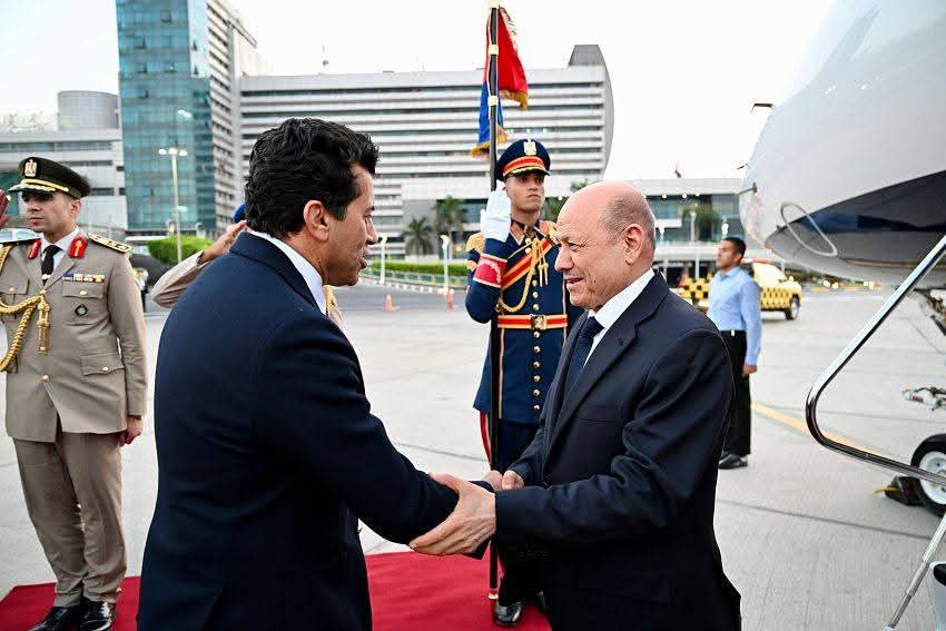 رئيس مجلس القياده يصل إلى القاهره بدعوه من الرئيس السيسي للمشاركه في. افتتاح المتحف المصري الكبير