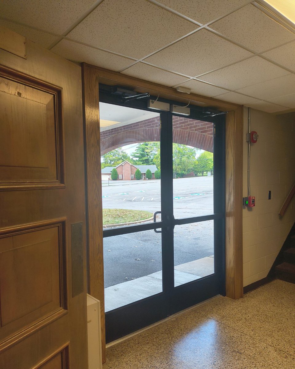 SolarTint1979's tweet image. Security film is a cost-effective way to enhance your home or office’s safety. No bulky bars or unsightly hardware, just sleek, invisible protection that works behind the scenes.

📞513-829-8818
🌐solartint.com

 #SecurityFilm #GlassProtection #WindowSafety #PeaceOfMind