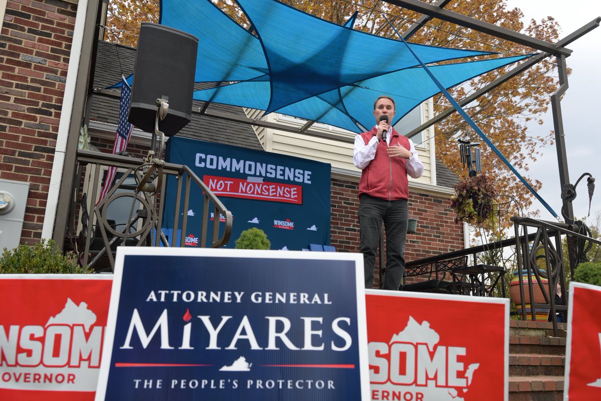 Fall is in full force in Blacksburg — but so are our supporters who braved the windy cold to support the commonsense ticket! 

Thank you to <a href="/ObenshainChris/">Delegate Chris Obenshain</a> for showing @TerrySearsVA, <a href="/JohnReid4VA/">John Reid</a>, <a href="/MorganGriffith/">Morgan Griffith</a>, <a href="/sheriffhankp/">Hank Partin</a>, and me a good time on the family farm.