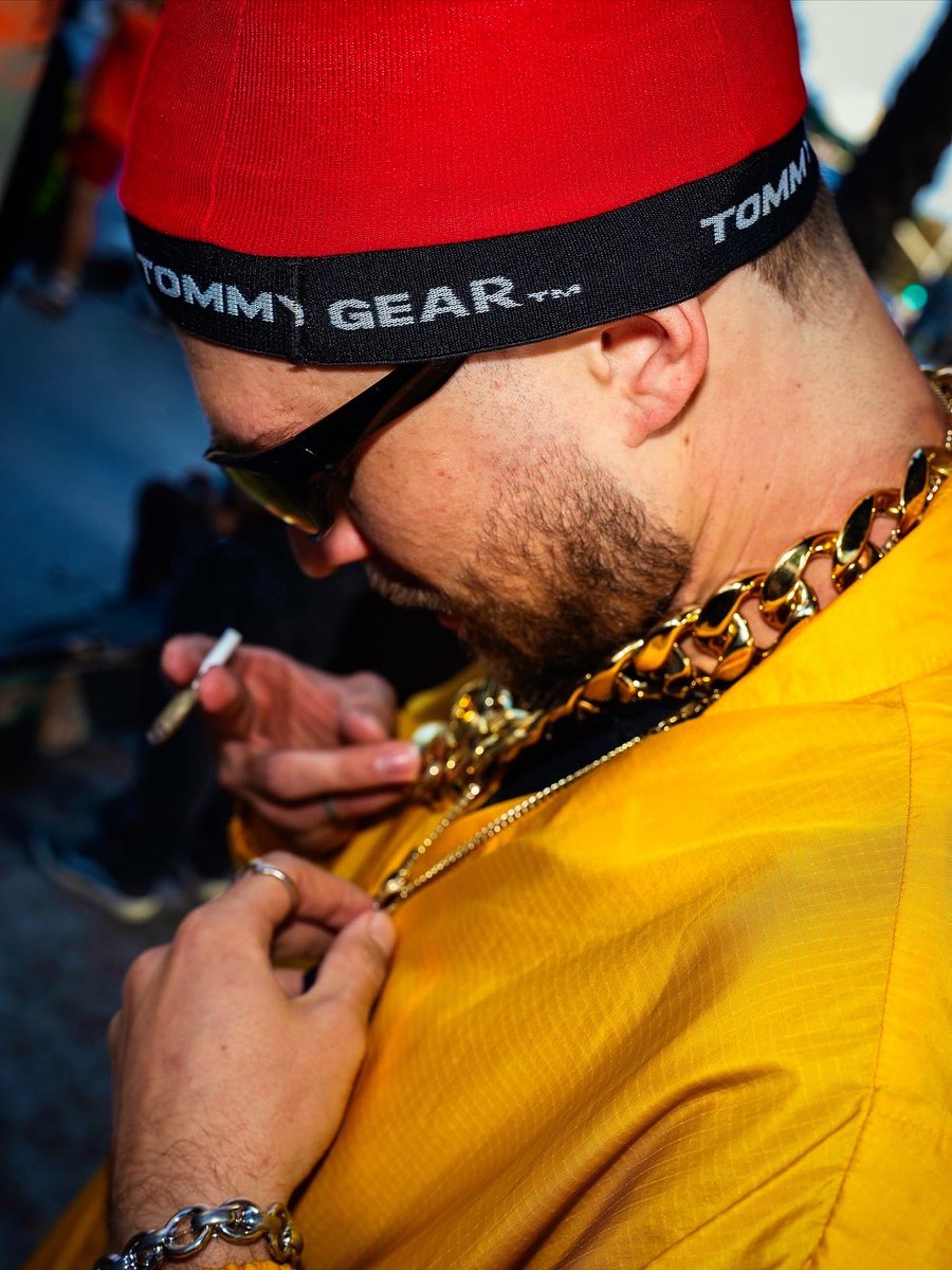 drewdapps's tweet image. Wishing you a massive Halloween from your local junglist and youth correspondent 🤝🎃 BOOYAKASHA 💥