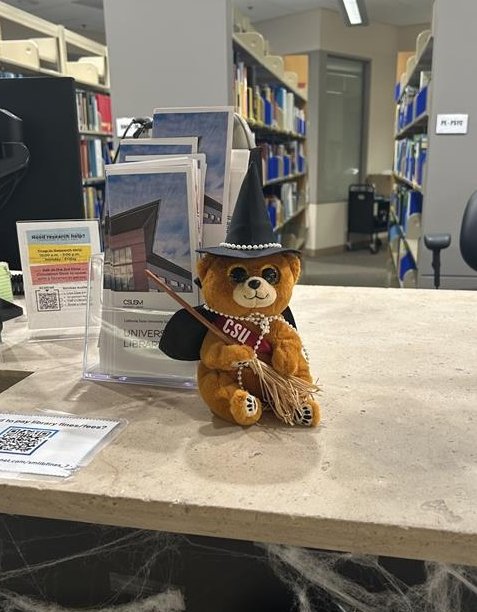 csusm_library's tweet image. Cali the ILL Bear is on campus!
She's the mascot of @TheCSU Interlibrary Loan — showing how books travel across all 23 CSU libraries for FREE through our Resource Sharing service. 🚚📦📚
Learn about the magic of #resourcesharing at bit.ly/4oipW8Z
#CSUSM #CSUSMLibrary