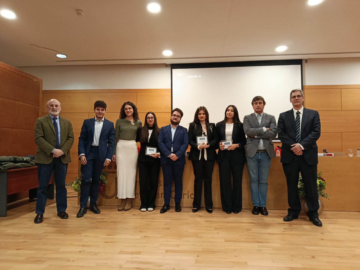 Se ha celebrado en la URJC el I Certamen nacional de TFG de Derecho Eclesiástico del Estado. Cuatro de los finalistas son de la Universidad de Alcalá.  Sandra Turégano ha conseguido el primer premio y Rachida Agrrat ha obtenido el tercer premio. Una gran noticia para la Facultad.
