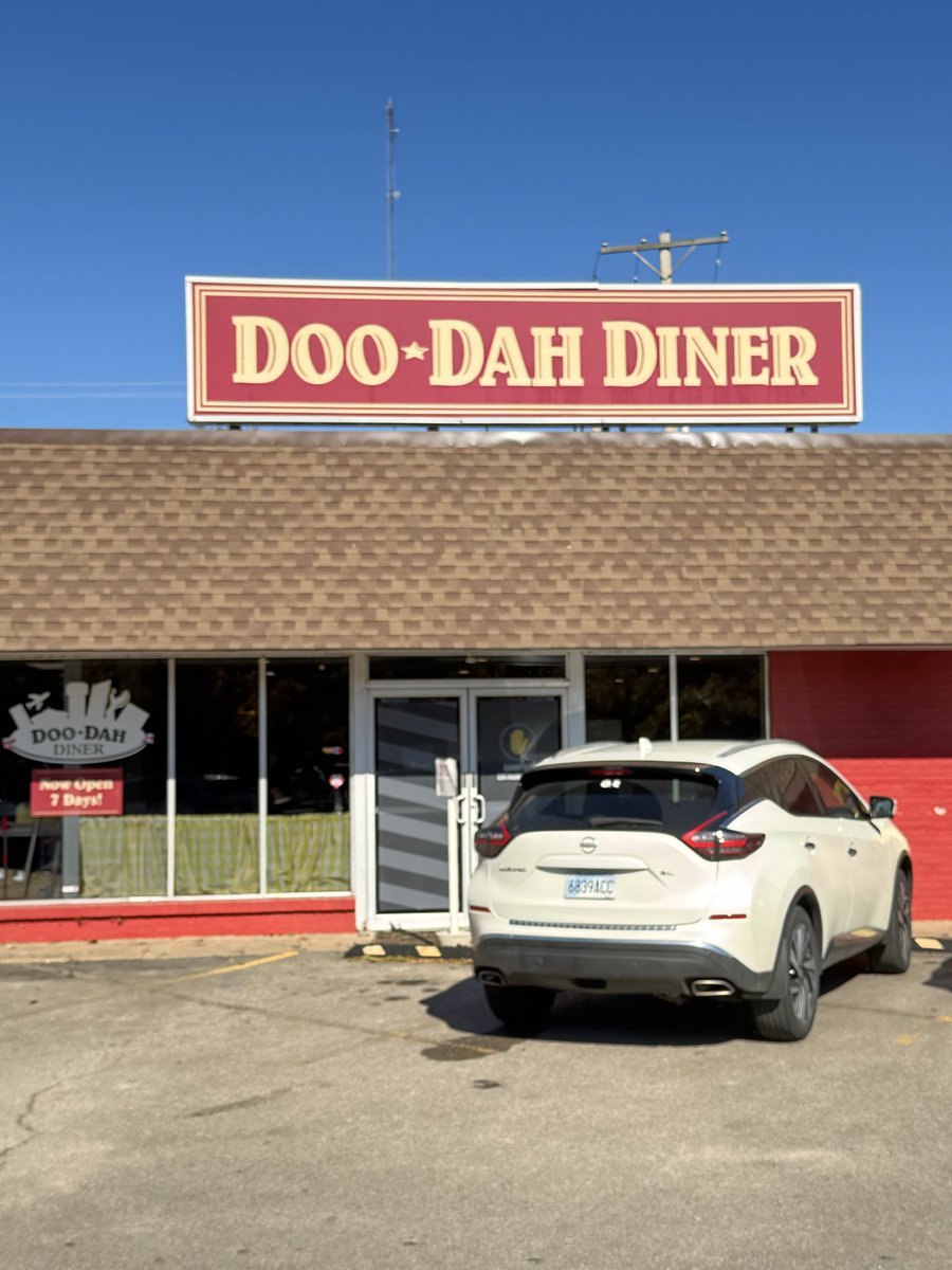Day 47 of 45 -  It’s official,  final 500 mile a day run back home to Nashville.  Camping, Road tripping and making new friendships have all been amazing.   We had ups and downs but we did it. 8,464 miles in 47 days!   

twitch.tv/lala_carpediem