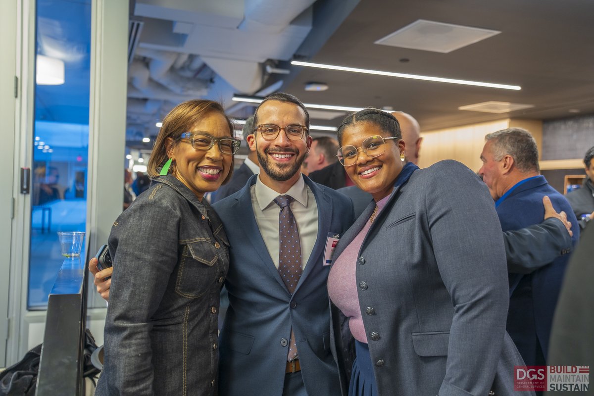DCDGS's tweet image. 🎉 Celebrating the success of the DGS Small Business Networking Reception! Thanks to our partners, CBEs, local businesses, entrepreneurs, and #TeamDGS for attending. From technical support to contracting and capital opportunities, DGS is here to help you. #SmallBusiness