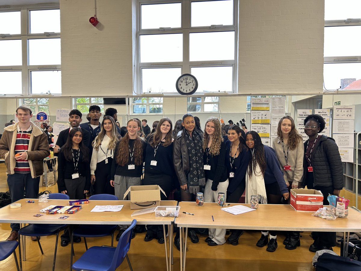 queensschturing's tweet photo. A late shoutout to the sixth form prefect team for their amazing work at the Halloween fair ! They raised a lot of money for our charity : Pancreatic cancer UK https://t.co/9pnsJESJNY