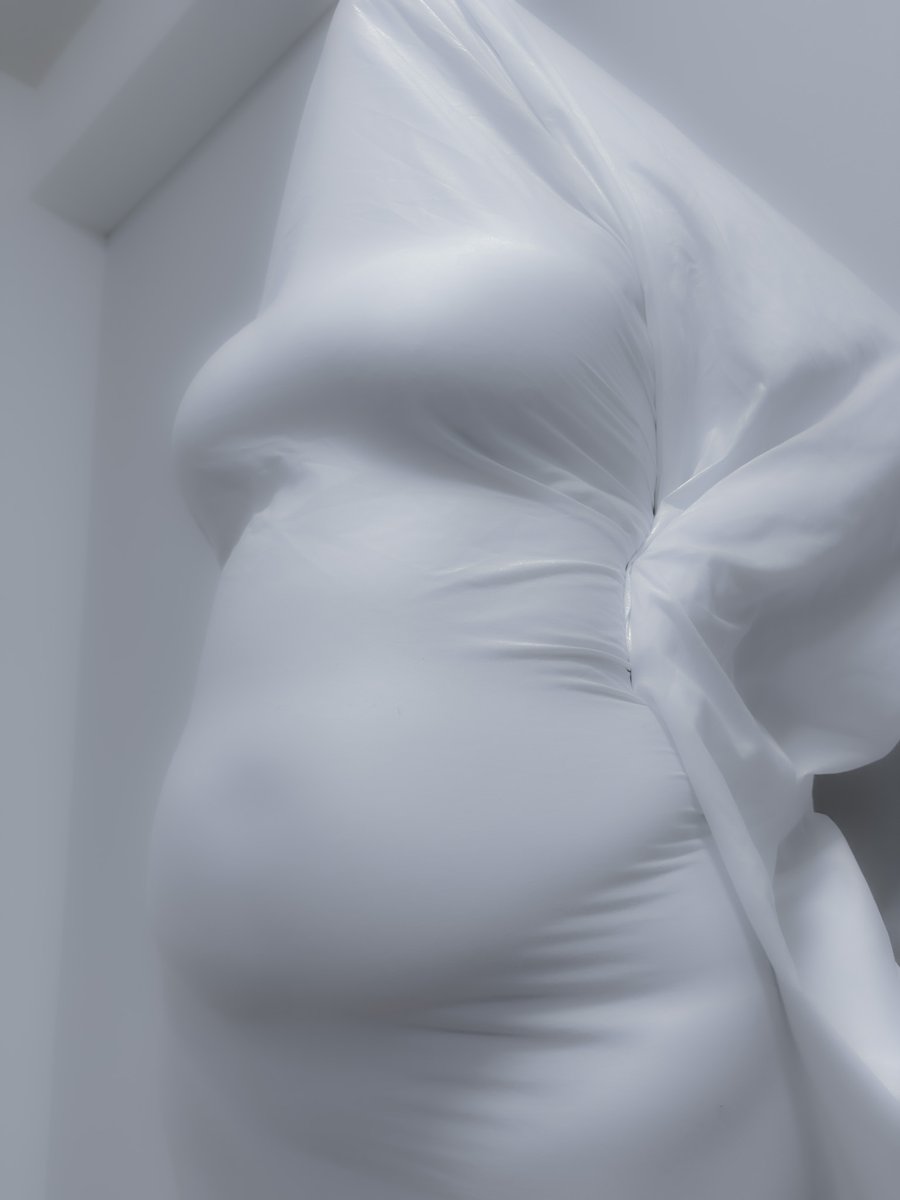 Trick or treat! 👻  
Candy... candy... Please don't give me any more candy...!