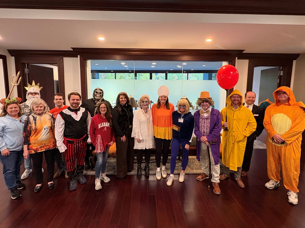 RaymondJBham's tweet photo. Happy Halloween from us at Raymond James! https://t.co/t8SxfuDM5p
