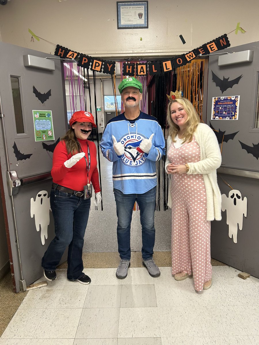 jsmitheducation's tweet image. Happy Halloween from PJCVS administrators! @GEDSB