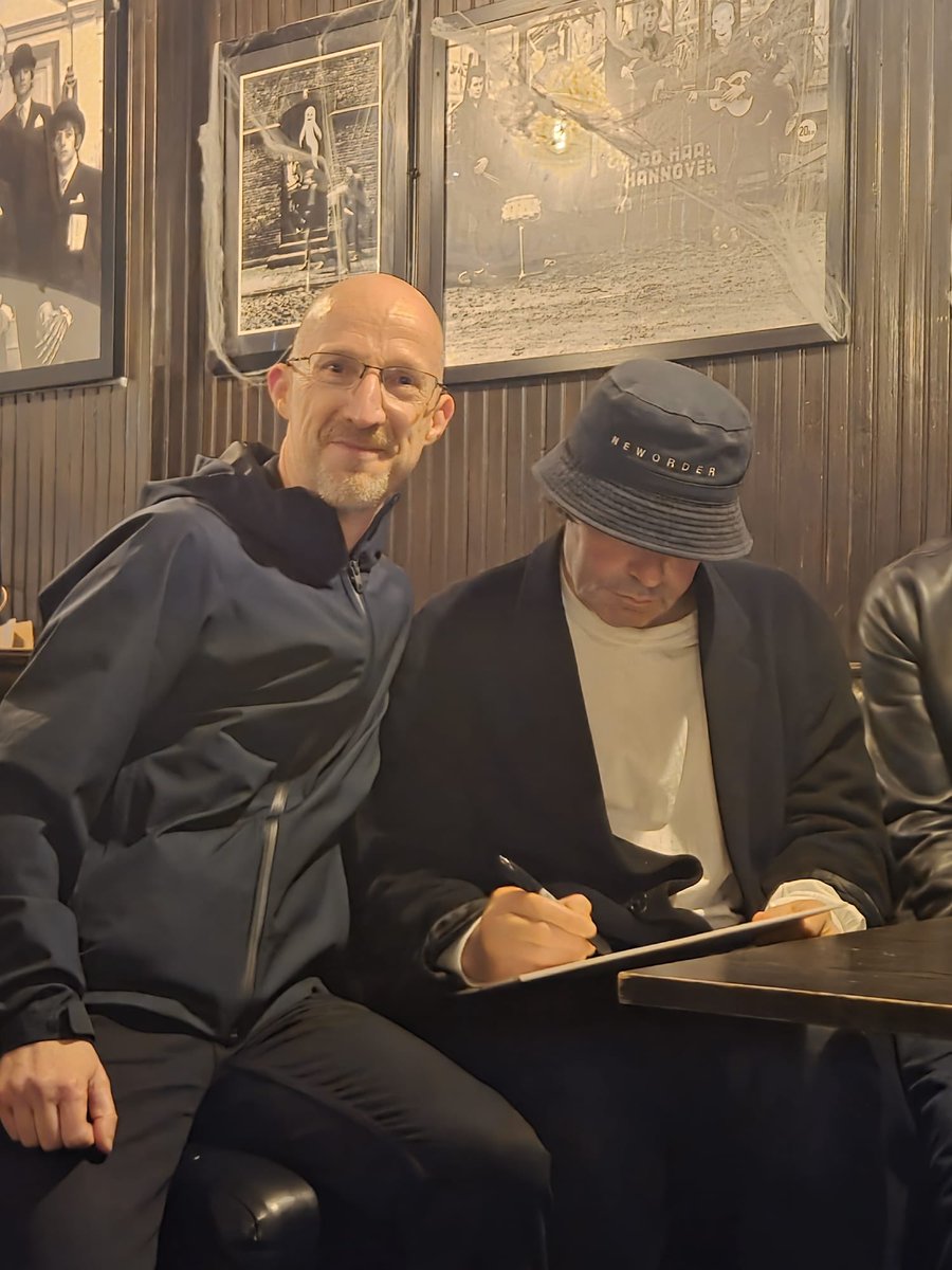 Nice one <a href="/Tim_Burgess/">Tim Burgess</a> <a href="/thecharlatans/">The Charlatans</a> These are the day 😂 #wearelove