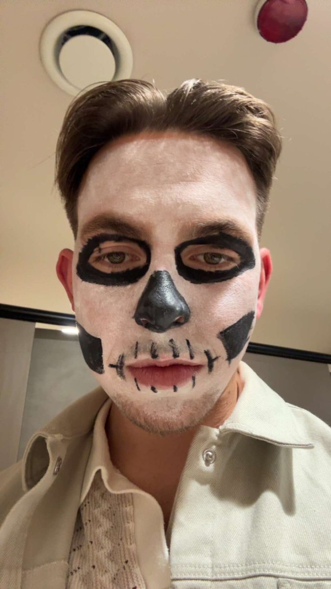 NoContextCastles tweet media