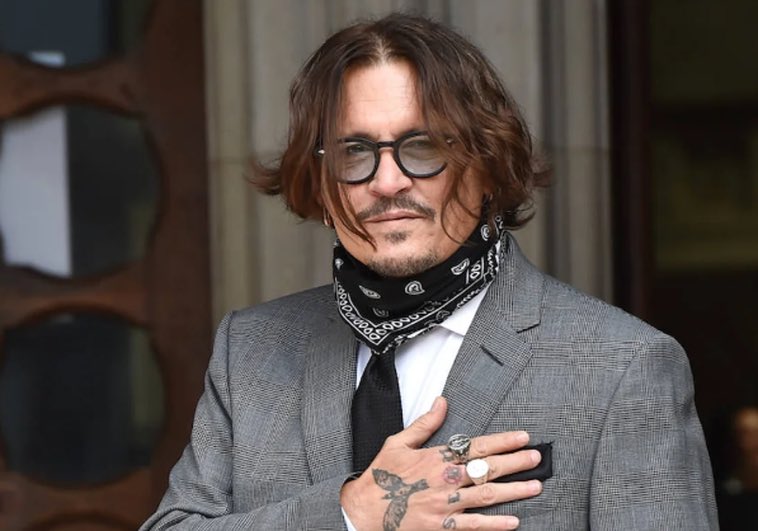 Johnny Depp dona 65.000 € para la reapertura de una escuela musical devastada por la DANA en Valencia. Un actor norteamericano ayuda más que el Gobierno de España en un año.