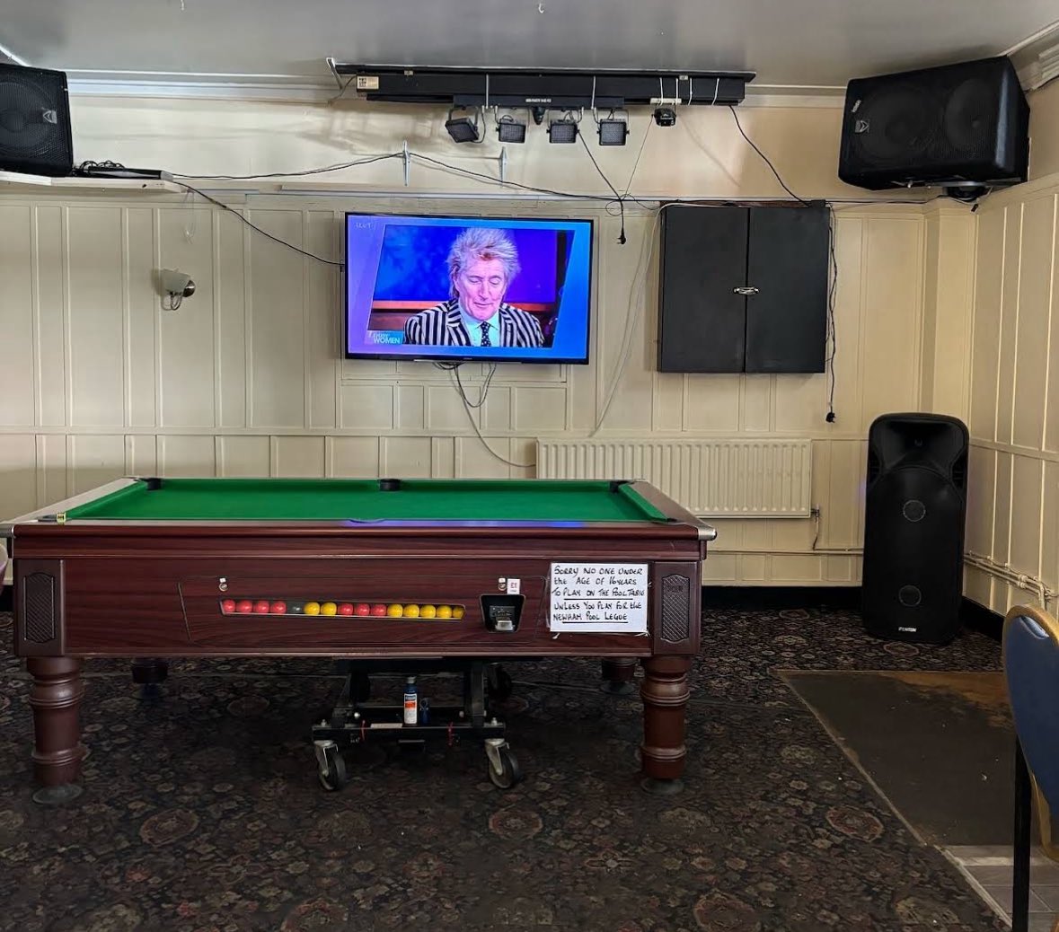 LondonPubMap's tweet image. More sad pub news, The Victoria Tavern in Plaistow is closing tomorrow after last orders. The pub has struggled since the West Ham move, another old school pub lost. 
#victoriatavern #westham #plaistow