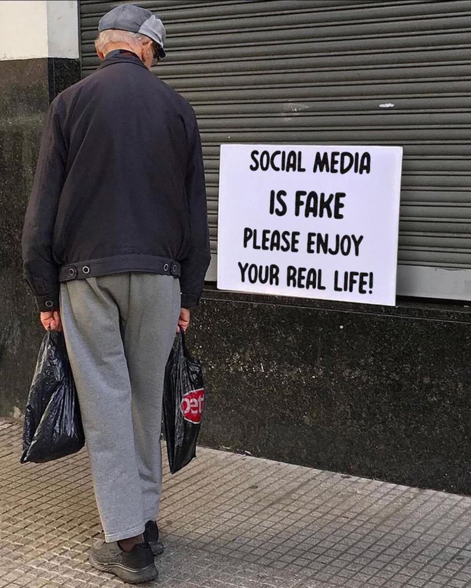 FreakyTheory's tweet photo. Please enjoy your real life. https://t.co/Uv8DCaZhYa