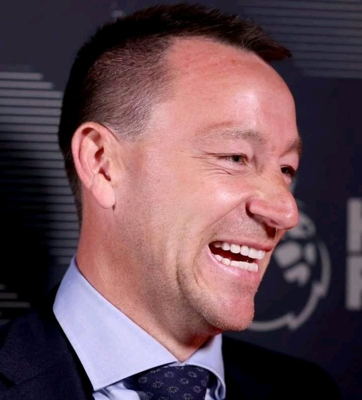 WinCode001's tweet image. John Terry in response to Jamie O&apos;Hara saying Spurs are bigger than Chelsea:

&quot;Spurs have invited me to the game tomorrow, it&apos;s a 5:30pm kick off. They&apos;ve asked me to get there for 5:29, so they can take me round their trophy cabinet and have me in my seat for kick off&quot;

😂😂😂