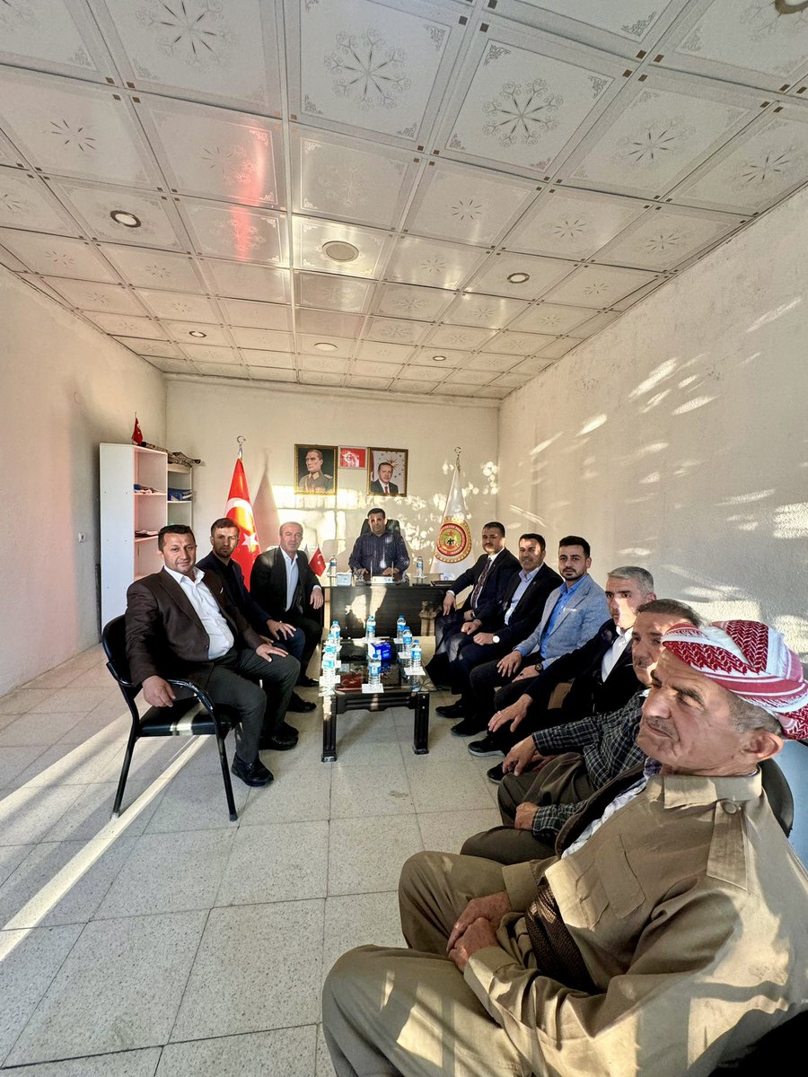 Şehit Gazi Derneğimizi ziyaret eden 
Hakkari İl koordinatörümüz Sn.Bahattin YILDIZ 
İl başkanımız Sn.Av. zeydin KAYA 
İlçe başkanımız Gençlik kolları başkanımız 
Ve değerli Ak Parti Teşkilatı 
Derecik Şehit Gazi aileleri adına teşekkür eder saygılarımı sonuyorum.