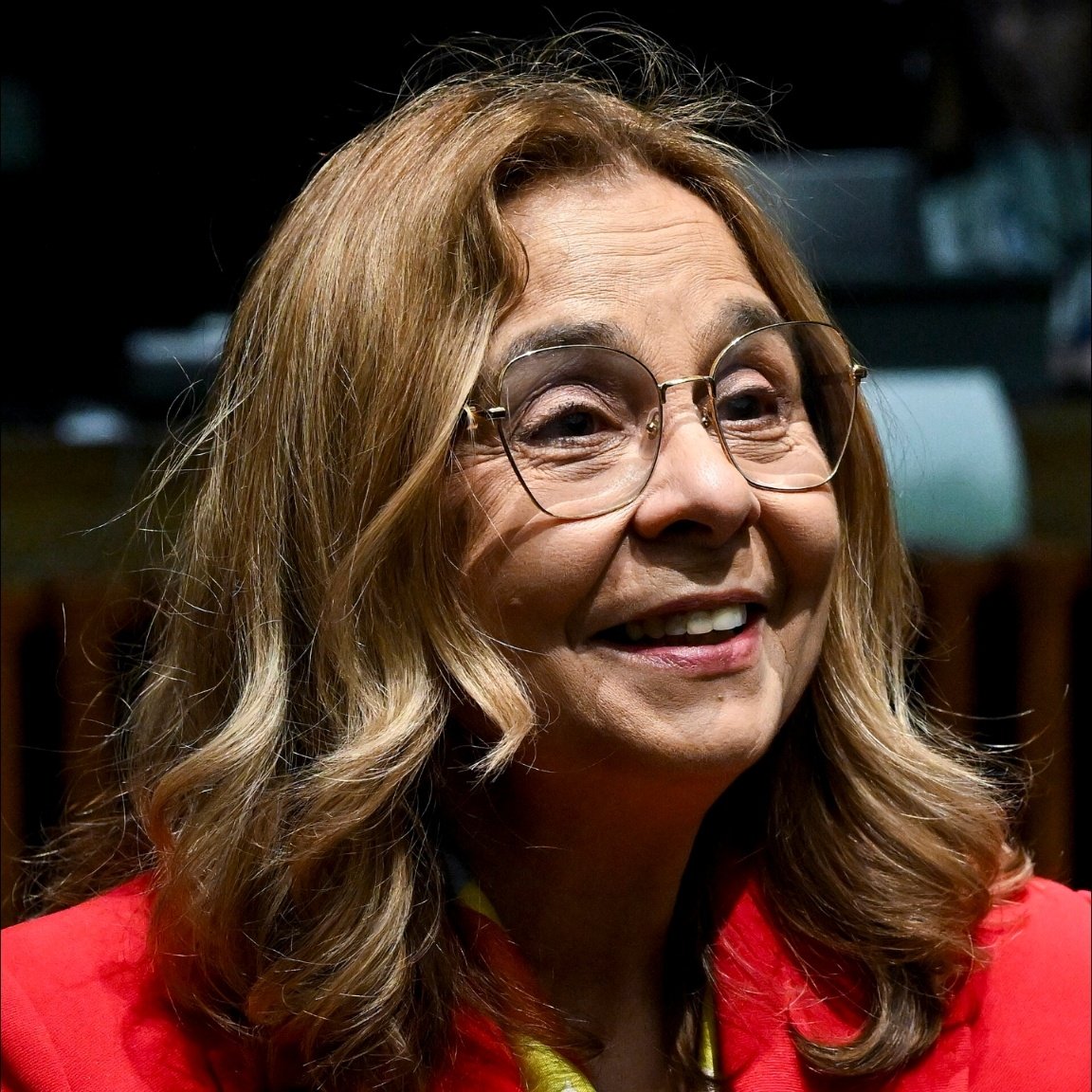abelcosta98's tweet photo. Quem preferiam ter como Ministra da Saúde: Ana Paula Martins ou uma batata podre? https://t.co/AhEel4E7it