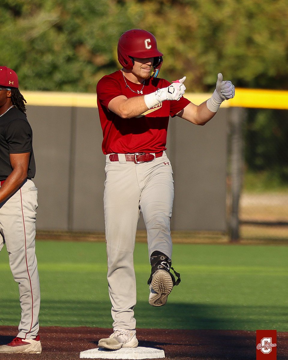 CofCBaseball's tweet image. Three-run 6th and Team Davis leads 9-6!

#TheCollege 🌴⚾️