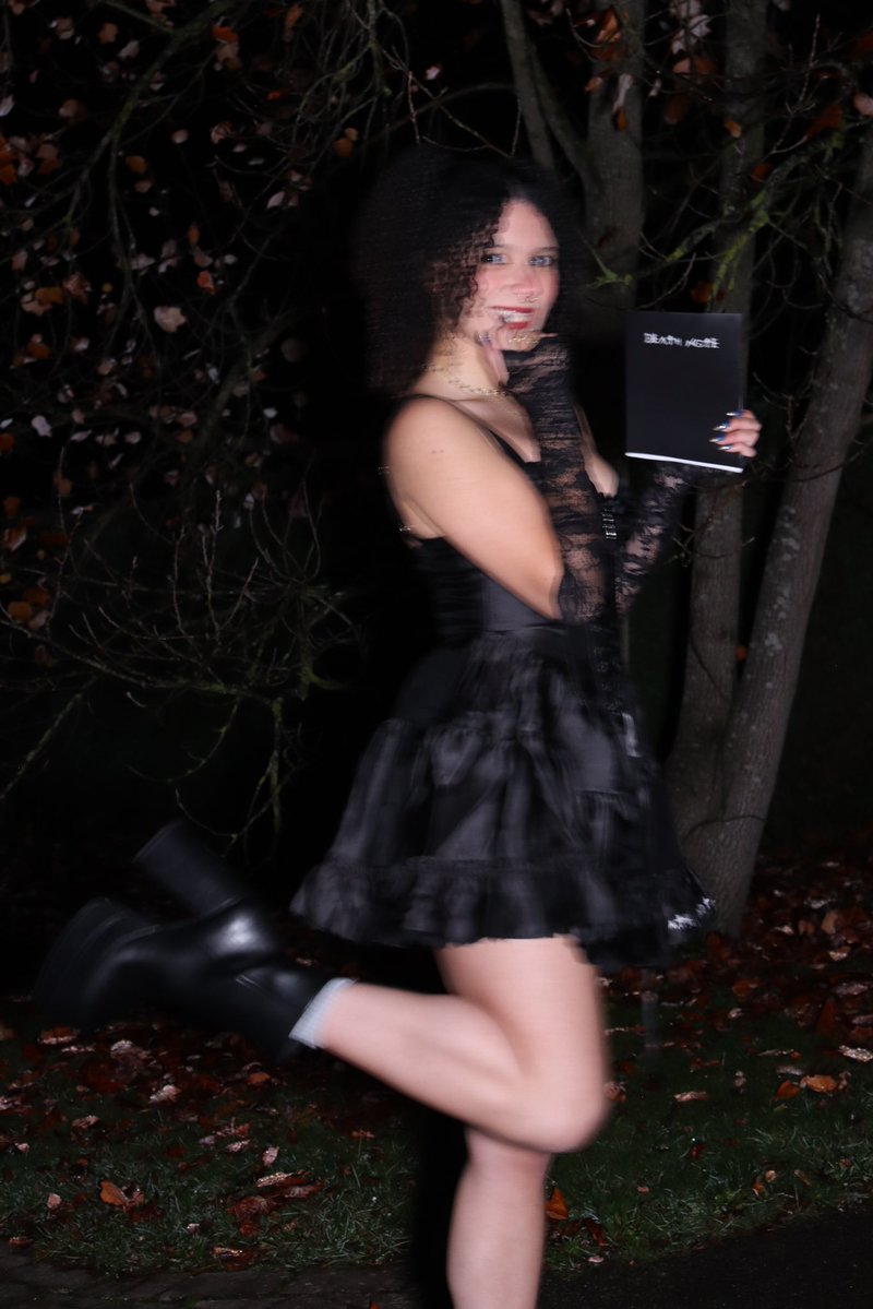 OnyxiLive's tweet image. happy halloween and happy birthday boo 👻 🕷️