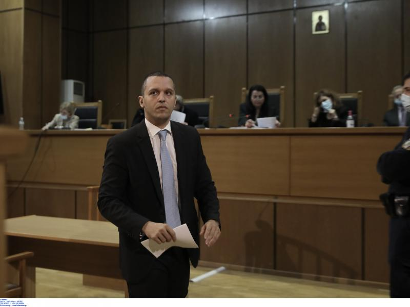 praxis_review's tweet photo. Απολογία Κασιδιάρη: Θρήνος, «αποκήρυξη μετά βδελυγμίας» και υπεκφυγές 

Προκλητική αποκήρυξη της Χρυσής Αυγής από τον Ηλία Κασιδιάρη μπροστά στον κίνδυνο νέων ποινών

https://t.co/VIKXbplvKP μέσω @alfavita https://t.co/ow4yFq3ZSB