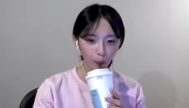 hyxkkimxru's tweet image. 