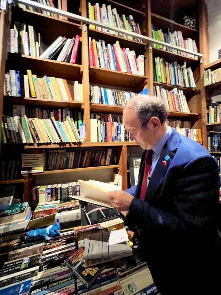 MTO günü kurtarmaya odaklanmadı. 

İslam medeniyetinin varisi oldu.
Onu geleceğe taşımaya ahd etti.
Ve besmele dedi,
Fâtiha ile yola koyuldu.
Fâtiha’da MTO’nun izlerini okuyarak yola koyulmak gerekir.

<a href="/yenisafakwriter/">yusuf kaplan</a>
<a href="/Vuqar48608839/">Vuqar Azerbaycan</a>
<a href="/mtokurumsal/">Medeniyet Tasavvuru Okulu</a> #MTO
#MedeniyetTasavvuruYolculuğu