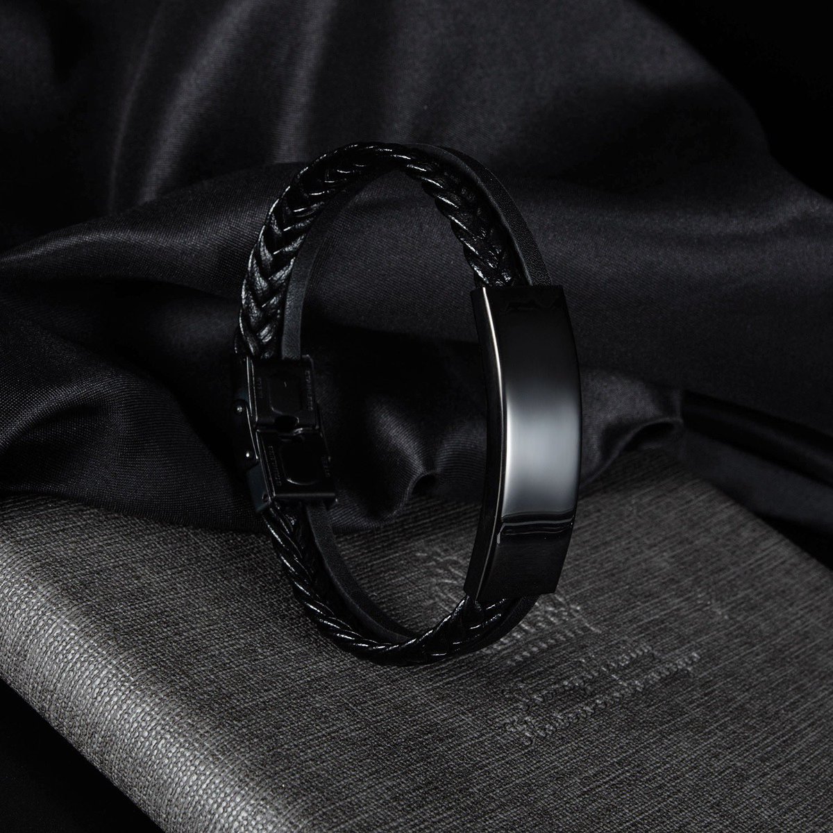 SPES_noor's tweet image. どんなファッションにもピッタリハマるブレスレット。
さりげないおしゃれが1番おしゃれ。

セレクトショップspes（エスピーイーズ）で検索🔍
リンク🔗からも⇩
spesnoor.base.shop/items/123301373

#おしゃれさんと繋がりたい  #spes #fashion  #fashiondiary  #ファッションアクセサリー #accessory