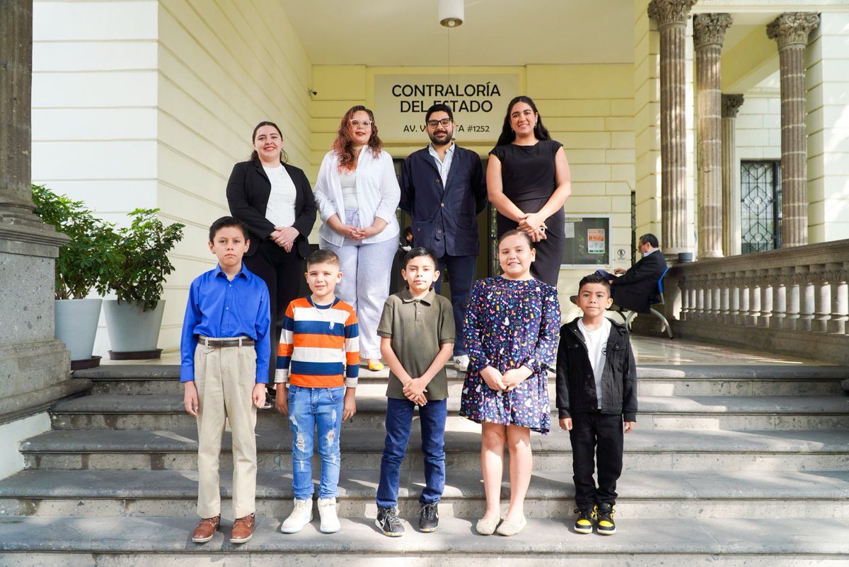 Ceremonia de Premiación del Concurso Estatal de Historieta Infantil 2025, con la presencia de las y los ganadores. 
Reconocemos el talento, la creatividad y la participación de las niñas y niños de Jalisco. 
Muchas gracias por exponer su visión sobre el valor del respeto.