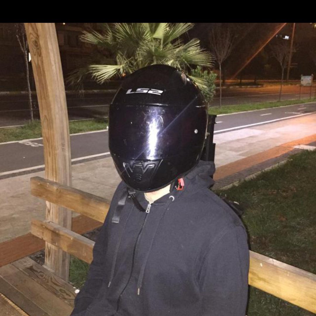 Gözlerim cavcaklı, gözlerime bakacak delikanlı bulamıyorum